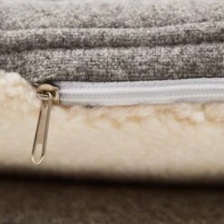 Canadian Cat Company Hunde- & Katzenbett Derby -Haustierprodukte 2d5e747dd5ab291c0a36c7ef0d28a4859c9606e4 1345715 de DE 54e0b4913fee1591bafc74c76fa30c7d8e443d96YP2ZKA